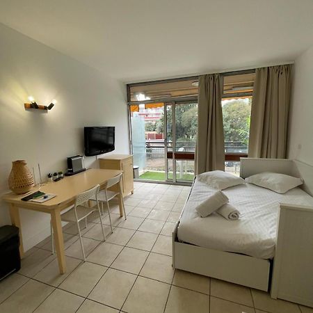 06U - Beautiful Studio In Residence - Swimming Pool And Tennis Court Saint-Laurent-du-Var Buitenkant foto